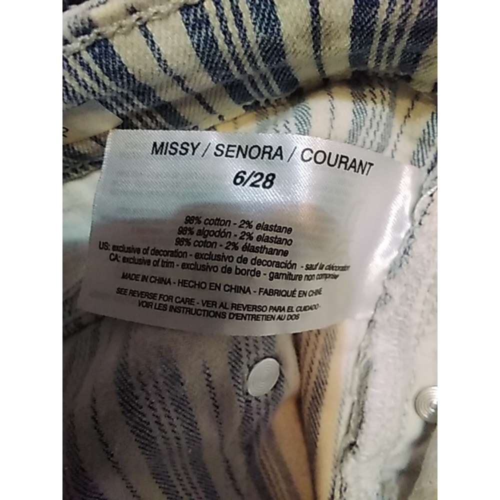 Vintage America Weekend Crop Jeans Size 6 NWT Distressed Stripe Wash Denim - Picture 11 of 13